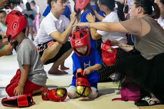 如何通过快攻训练提升团队协作能力?_2